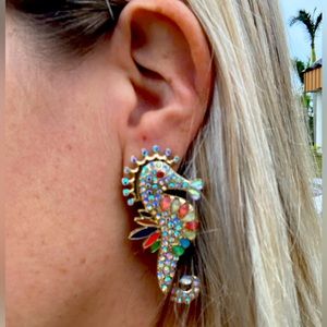 Seahorse Rhinestone Earrings - light weight